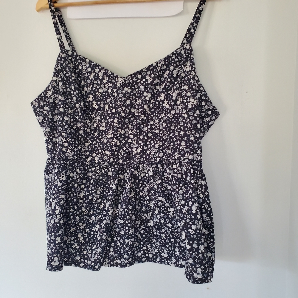 OLD NAVY XXL Black Ditsy Floral Smocked Cami Tank Spaghetti Straps V-Neck Summer